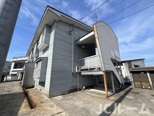 フローラハイツのエントランス