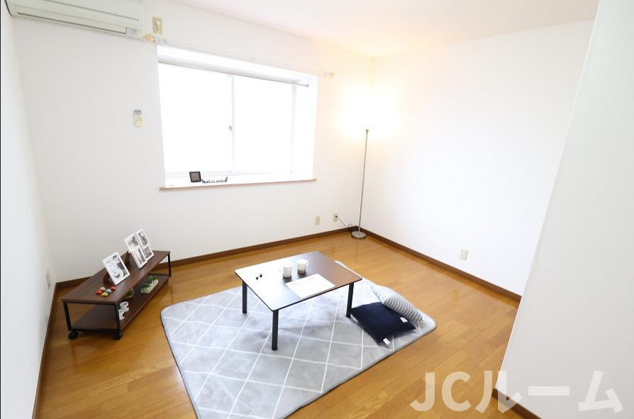 フローラハイツの居間・リビング