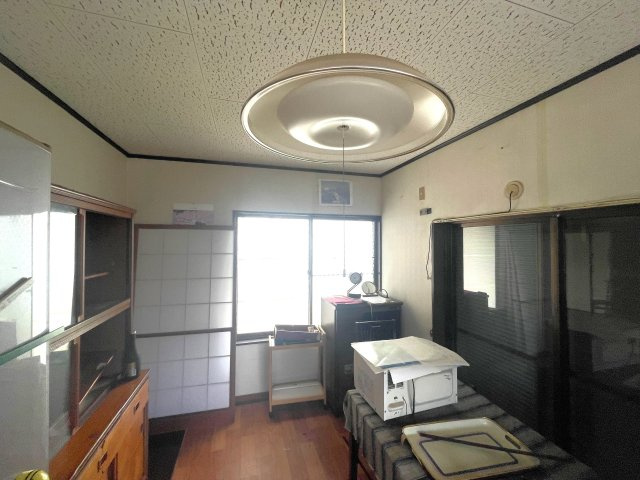 松之郷売り戸建住宅の居間・リビング