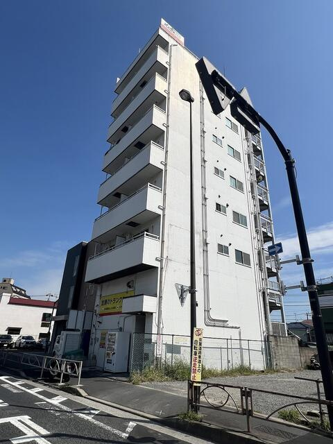プラーズ小松川の外観