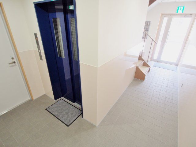 ステージNのロビー