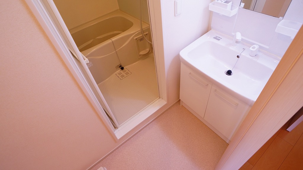 フォルトゥーナCの独立洗面台