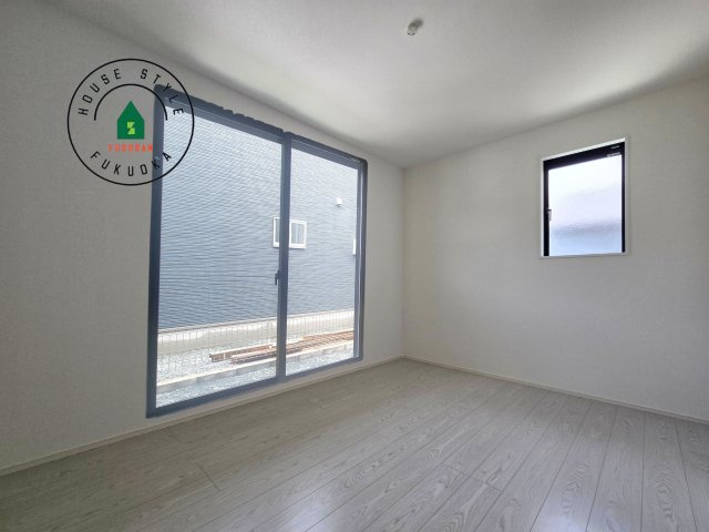 福岡市城南区東油山5丁目第1-3棟（3号棟）の内観：施工例|落ち着いた色調の洋室です。