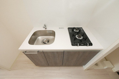 【キッチン】 | プレサンス大国町アドロッソ | コンパクトなキッチンで掃除もラクラク