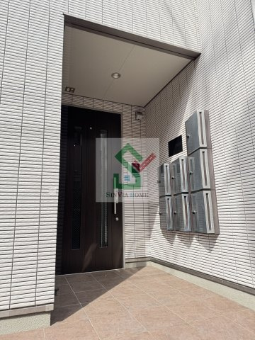 フルール石神井公園のエントランス