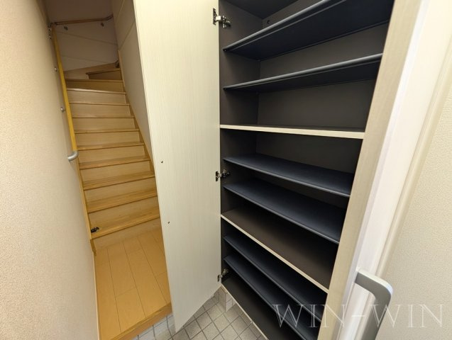 ミニヨン カフェの玄関