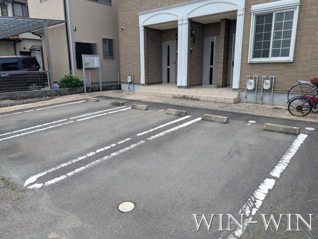 ミニヨン カフェの駐車場