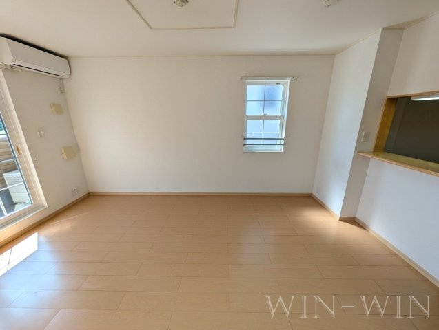 ミニヨン カフェの居間・リビング