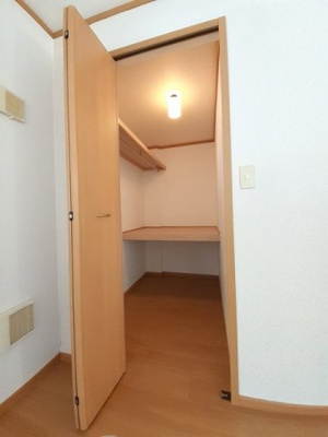 【収納】 | ニューヴィレッジＡ | 収納のためのスペースです