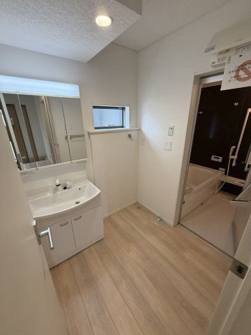 安曇野市三郷明盛　1号棟の脱衣所