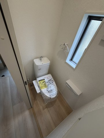 安曇野市三郷明盛　1号棟のトイレ