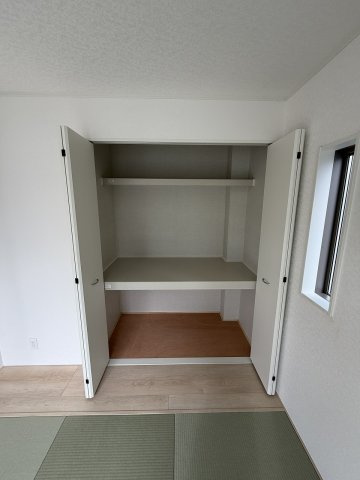 安曇野市三郷明盛　1号棟の収納