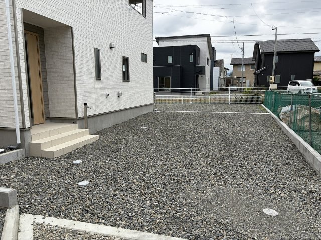 安曇野市三郷明盛　1号棟の駐車場