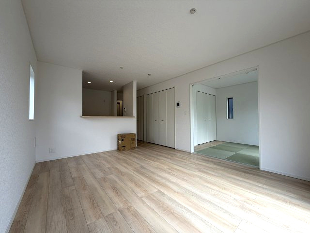 安曇野市三郷明盛　1号棟の居間・リビング