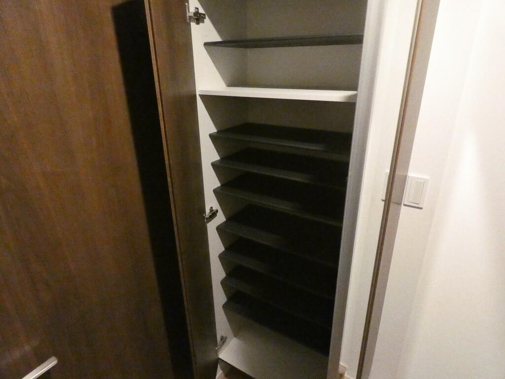 グランレーヴ呼続　名古屋市賃貸　仲介手数料無料の玄関