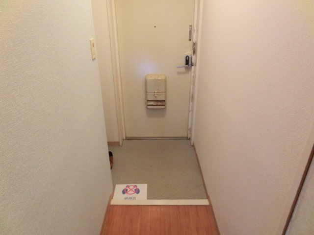 グロウブ東翠園の玄関