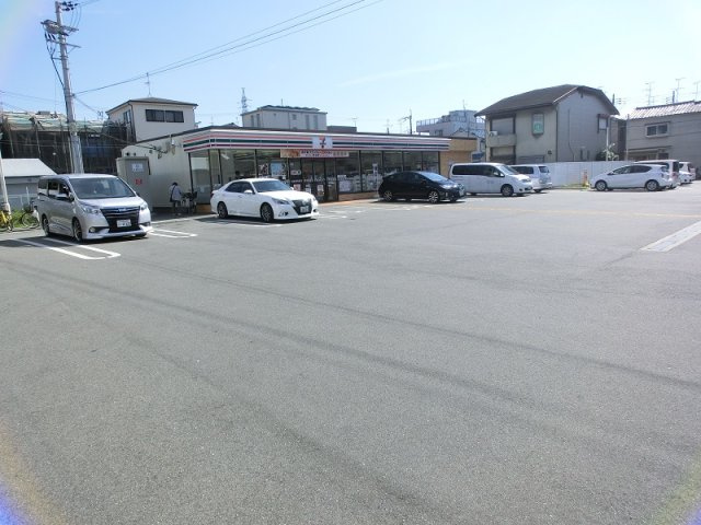グロウブ東翠園の駐車場