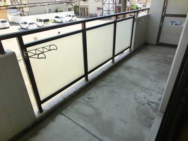 グロウブ東翠園のバルコニー