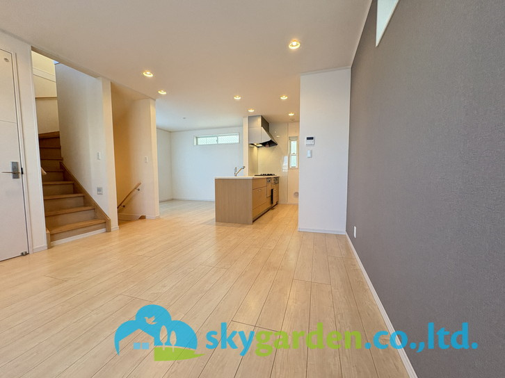 藤沢市みその台　中古戸建の居間・リビング