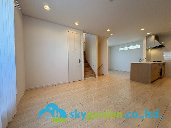 藤沢市みその台　中古戸建の居間・リビング