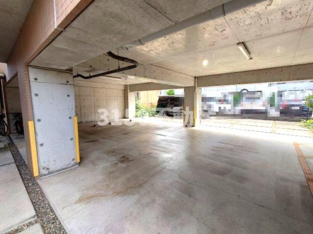 CASA FELICEの駐車場