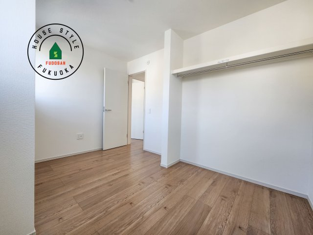 大野城市乙金東1丁目第2第3-3棟(1号棟)の洋室|落ち着いた色調の洋室です。