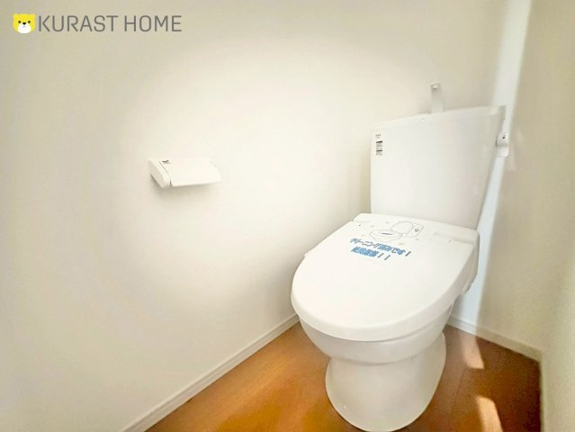 長岡京市神足掛越　新築戸建のトイレ|2階トイレ