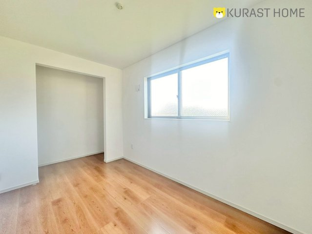 長岡京市神足掛越　新築戸建の洋室