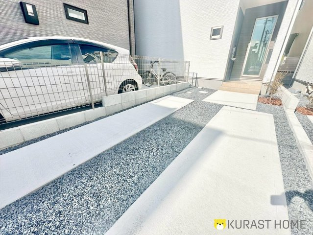 長岡京市神足掛越　新築戸建の駐車場