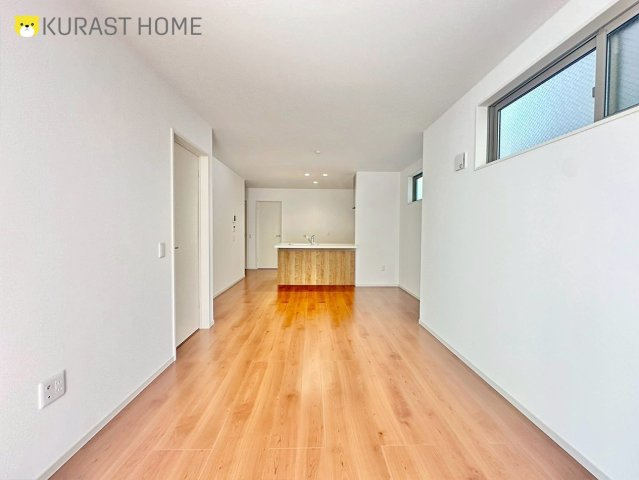 長岡京市神足掛越　新築戸建の居間・リビング