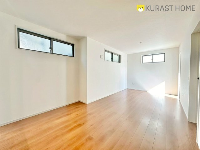 長岡京市神足掛越　新築戸建の居間・リビング