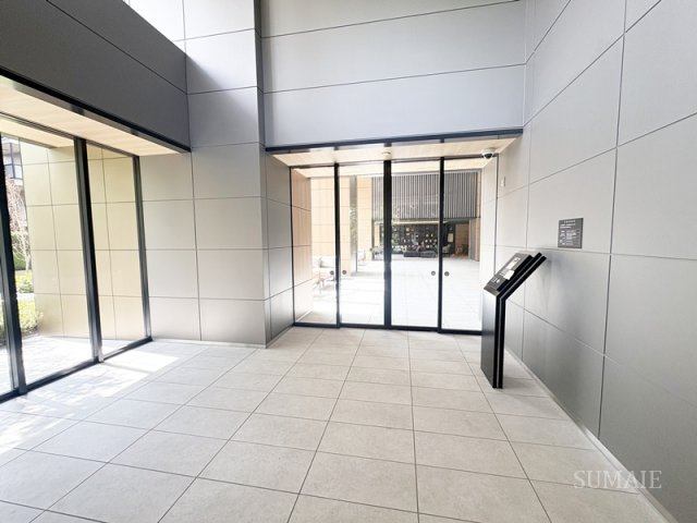 ロイヤルパークス赤羽ノースのロビー|オートロック完備☆