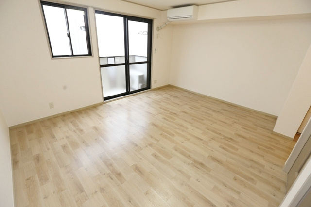 【居間・リビング】