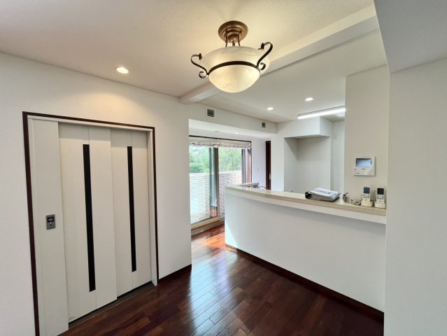 本駒込1丁目戸建の設備|1階ホームエレベーター