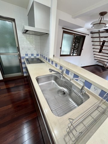 本駒込1丁目戸建のキッチン|1階キッチン