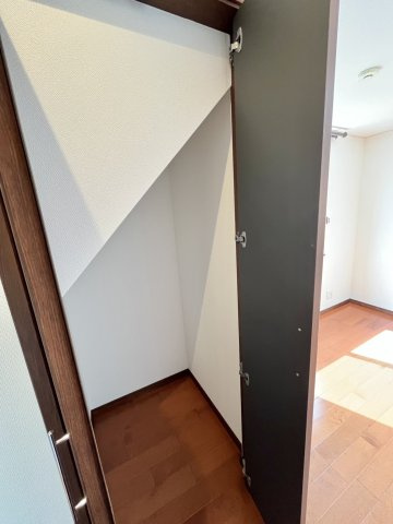 本駒込1丁目戸建の収納|2階収納