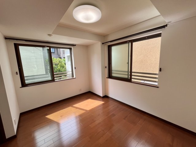 本駒込1丁目戸建の洋室|2階納戸6.7帖