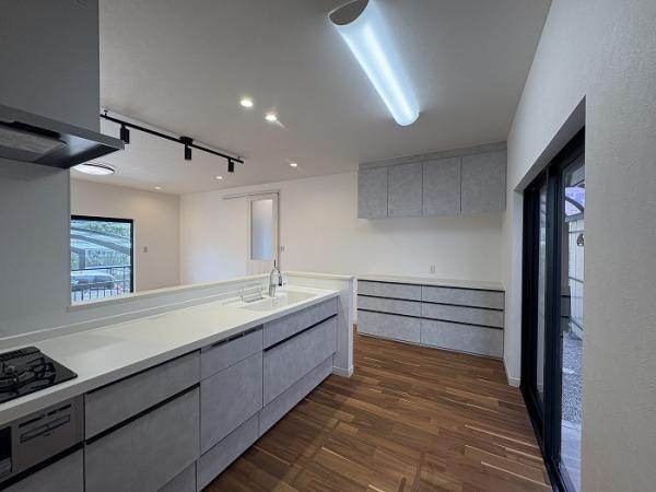 神戸市垂水区学が丘中古戸建のキッチン