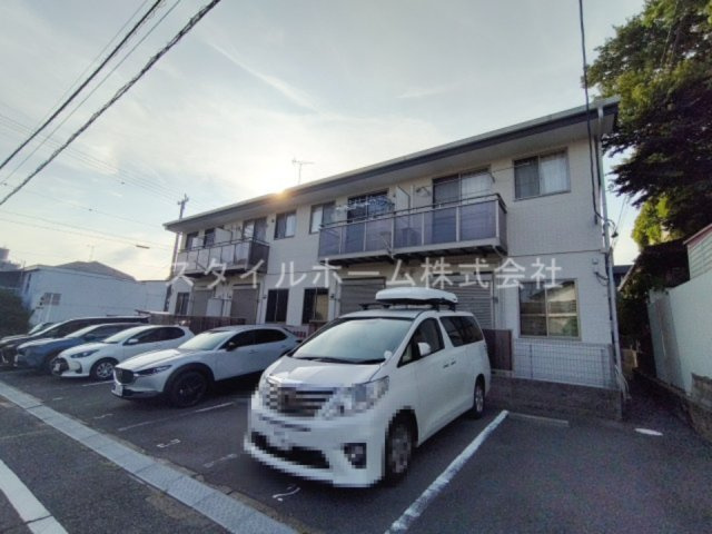 ボヌール・往完の駐車場