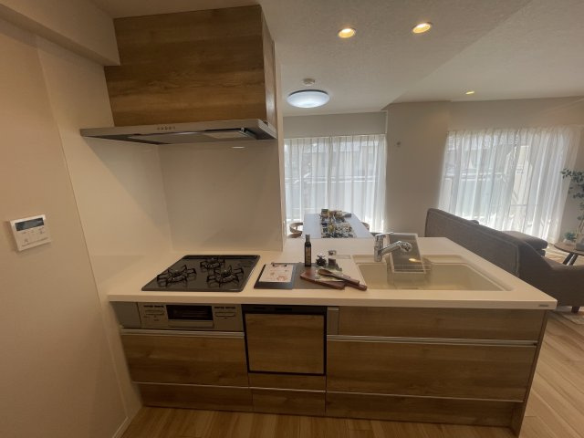 【キッチン】ヴィルヌーブ野洲 