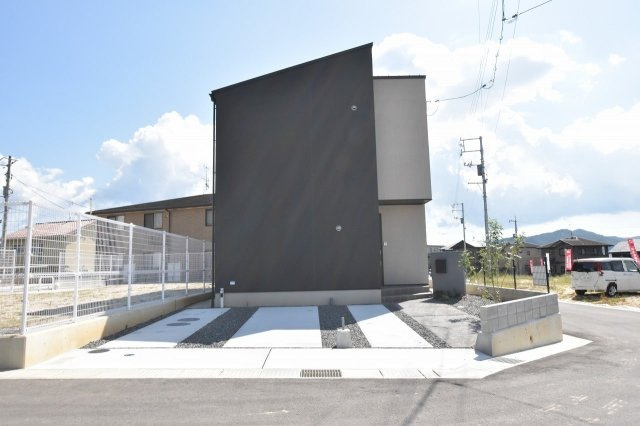 東広島市西条町御薗宇　新築一戸建て(全６棟)