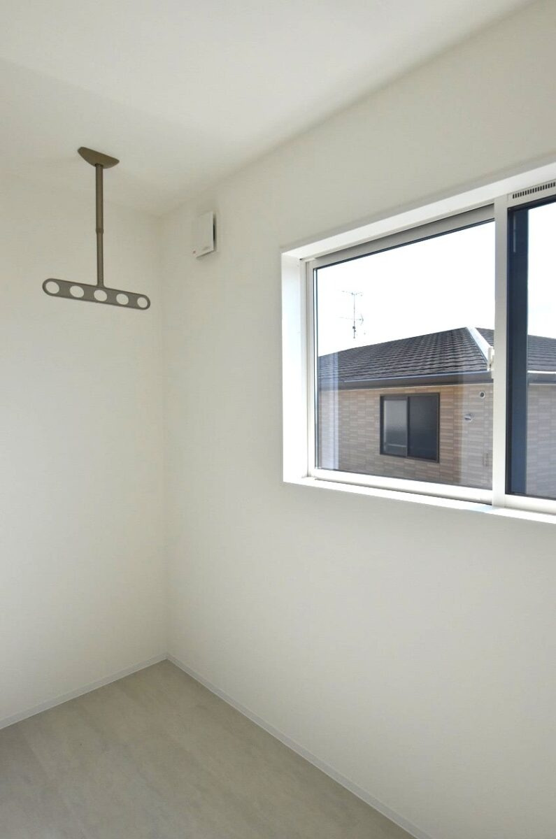 東広島市西条町御薗宇　新築一戸建て(全６棟)のランドリースペース