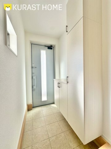 長岡京市神足掛越　新築戸建の玄関