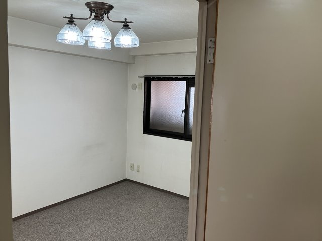 ダイヤパレス羽根井西館の洋室