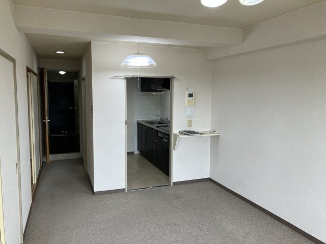 ダイヤパレス羽根井西館の居間・リビング