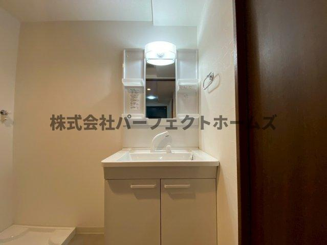 ダイアパレス枚方山田池公園の洗面所|コンパクトで使いやすい洗面所