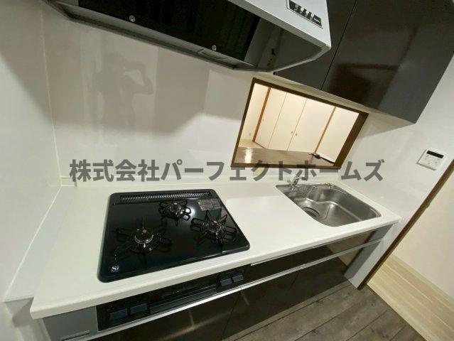 ダイアパレス枚方山田池公園のキッチン|コンパクトなキッチンで掃除もラクラク