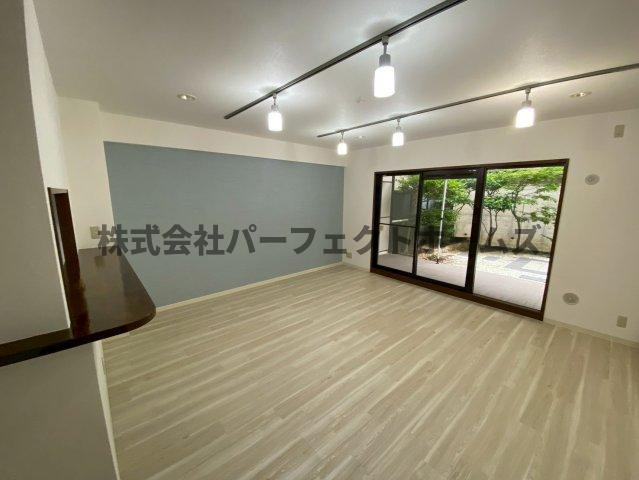 ダイアパレス枚方山田池公園の居間・リビング|ゆったりとした居間です