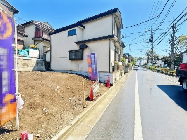 板橋区西台3丁目  建築条件付き売地の前面道路含む現地写真|建物解体後、更地渡しとなります。

現地ご見学希望・資料請求などお気軽にお問い合わせ下さい！
03-5990-5201
