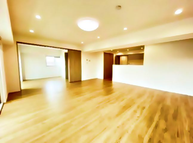 小根本コンドの居間・リビング